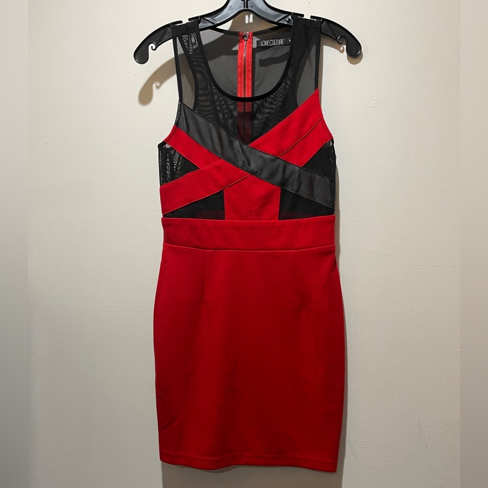 Women's Love Culture Dress Size Medium Red Black Zip Back Mesh top NWOT